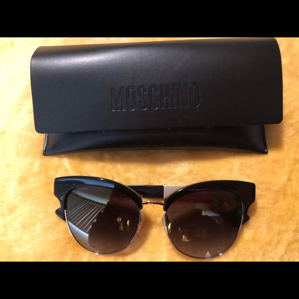 Moshino sunglasses Brand new.